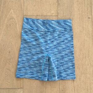 Aerie Chill Play Move Biker Shorts